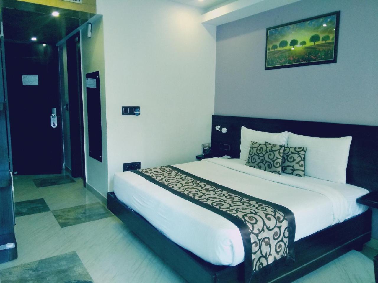 Vijay Paradise Lucknow Exterior photo